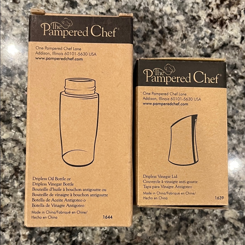 Pampered Chef Dripless Bottle and Vinegar Lid Set